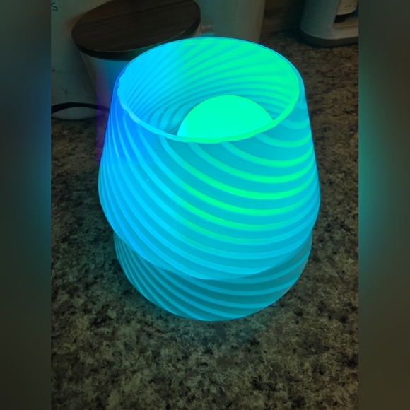 Color changing light - Picture 6 of 11